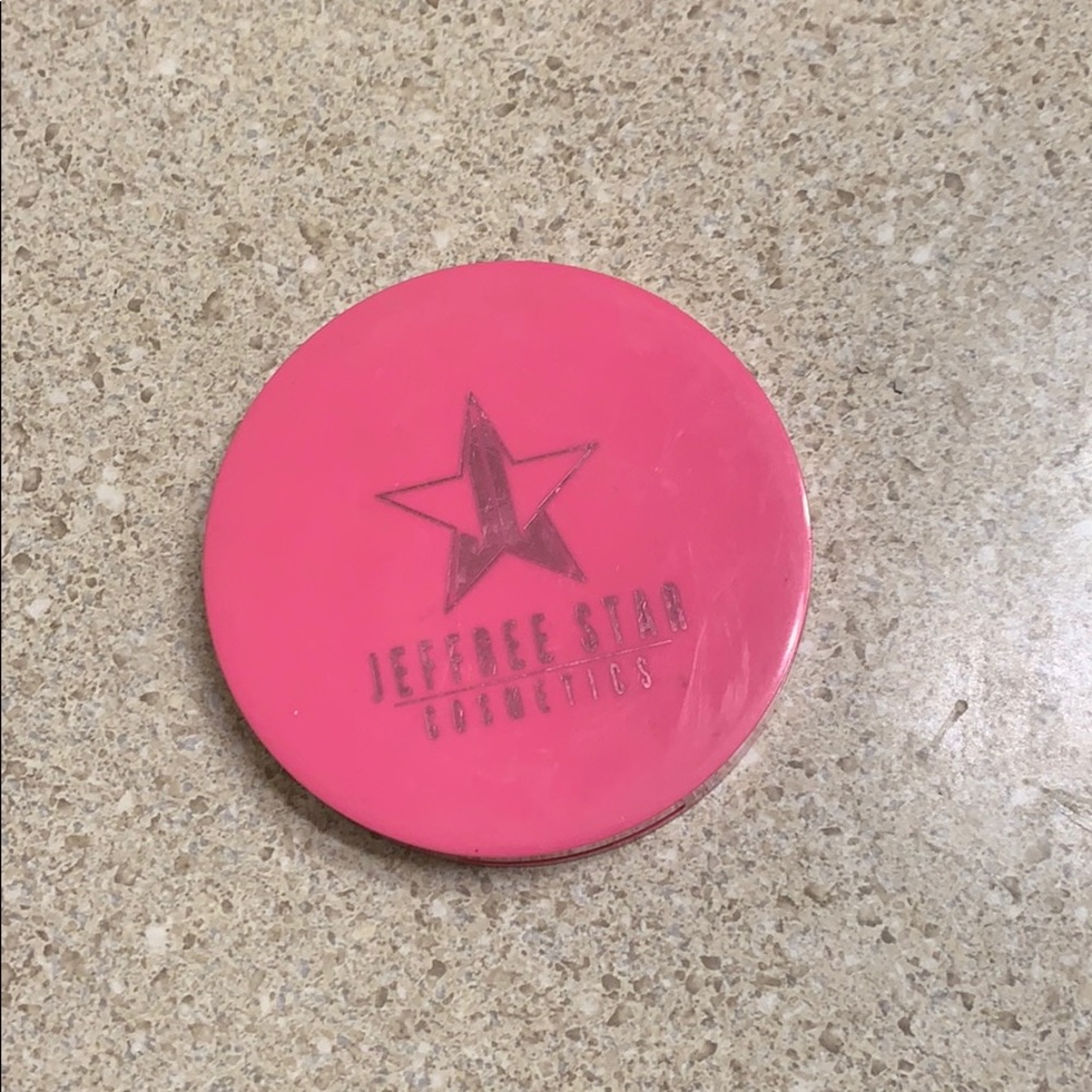 Jeffree Star skin frost lavender snow